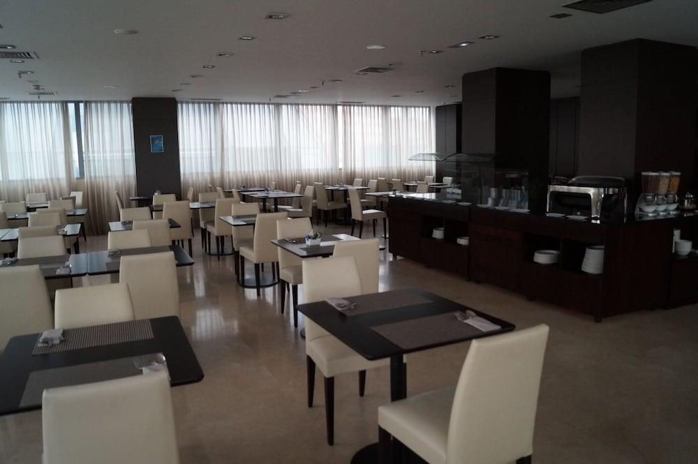 Lcb Hotel Fuenlabrada Zewnętrze zdjęcie